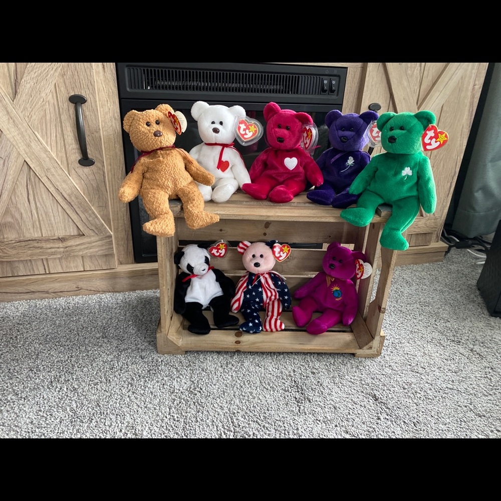 Collection of retired rare beanie bears.  Some tag errors.  Mint condition!